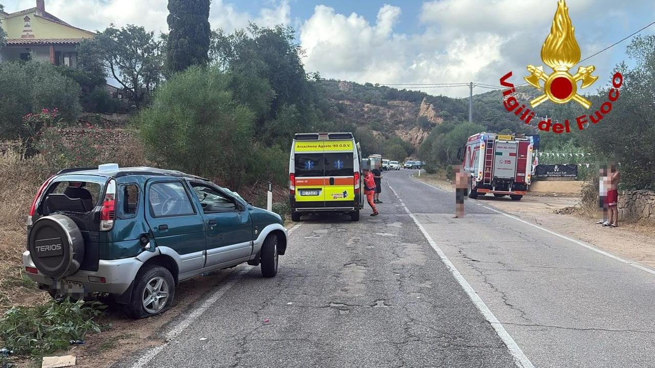 Auto esce di strada sulla provinciale, un uomo estratto dall’abitacolo: è ferito