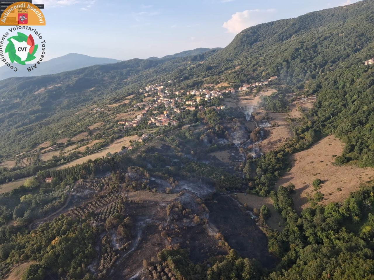 Grosseto, incendio a Castell’Azzara: ore di paura, evacuate alcune case minacciate delle fiamme