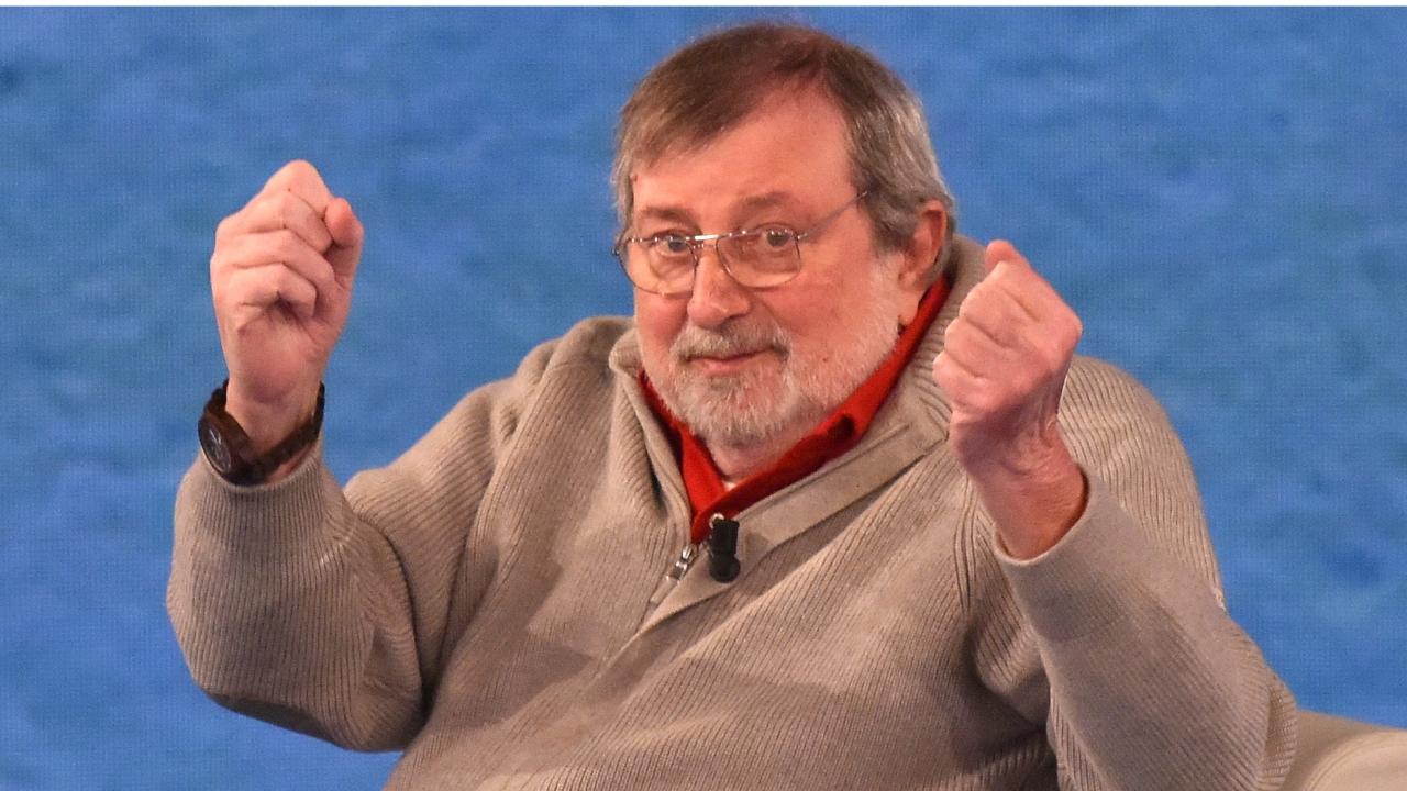 Addio Francesco Guccini: dentro la vita del poeta senza tempo – Il rifugio sull’appennino toscano, gli inizi da prof, il successo e l’ultima canzone