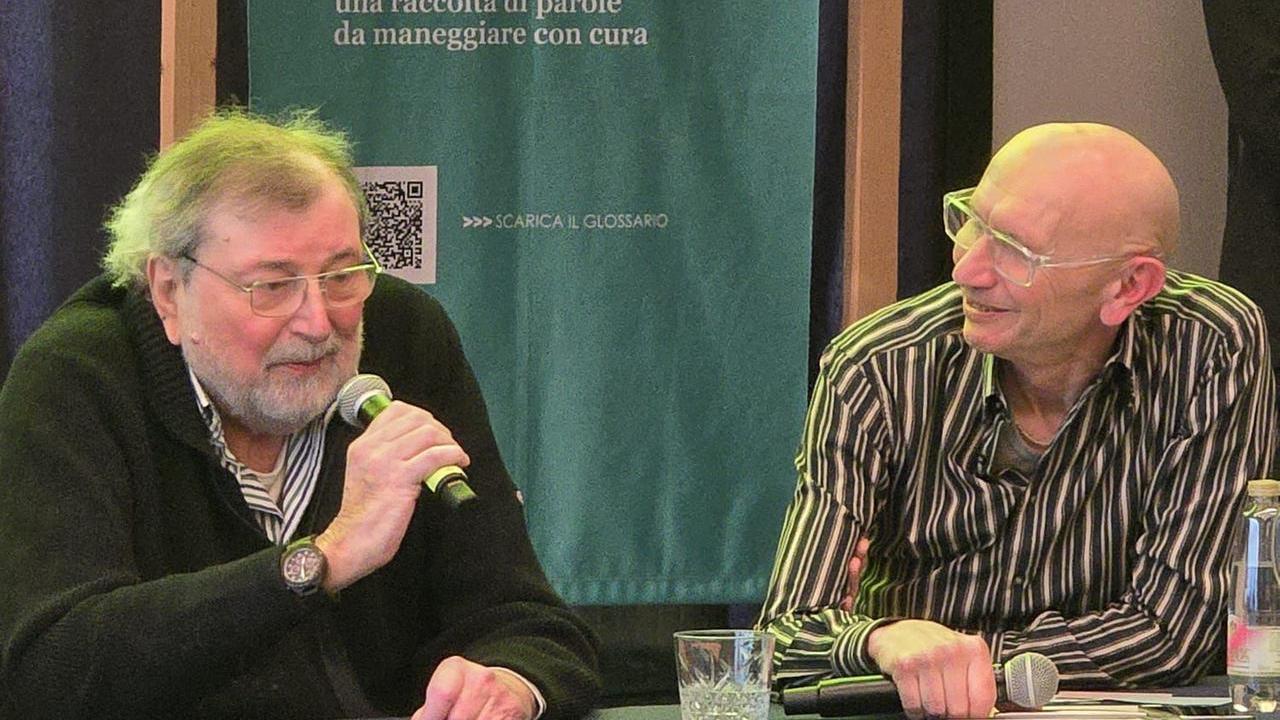 Francesco Guccini, l’ultimo incontro a Reggio Emilia: la visita a sorpresa alla mostra a lui dedicata, i ricordi e gli aneddoti