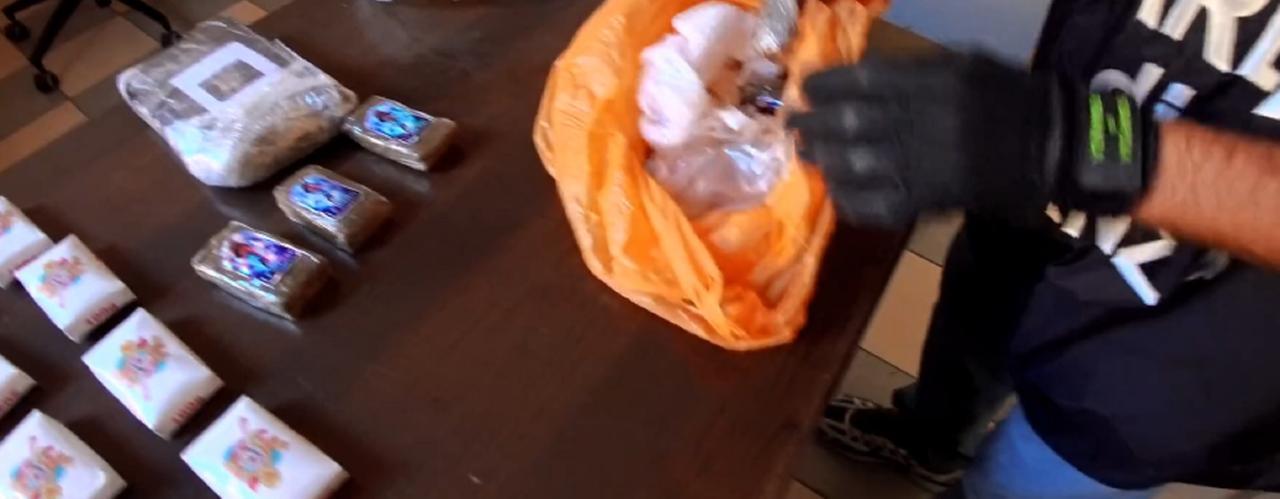 
	La droga sequestrata


