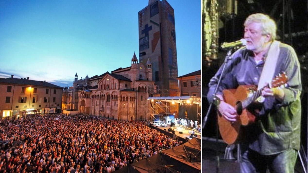 Guccini in concerto in Piazza Grande a Modena nel 2010