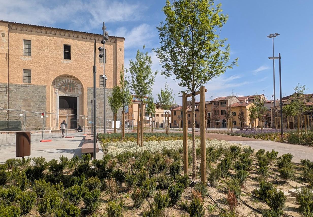 
	La piazza

