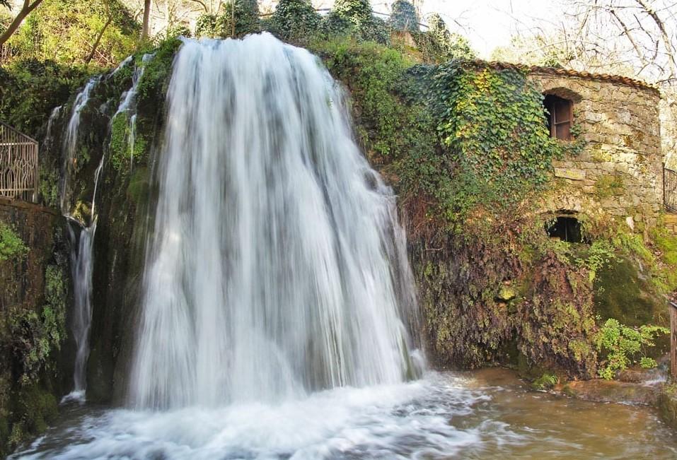 
	Sadali, il vecchio Mulino con la cascata di San Valentino

