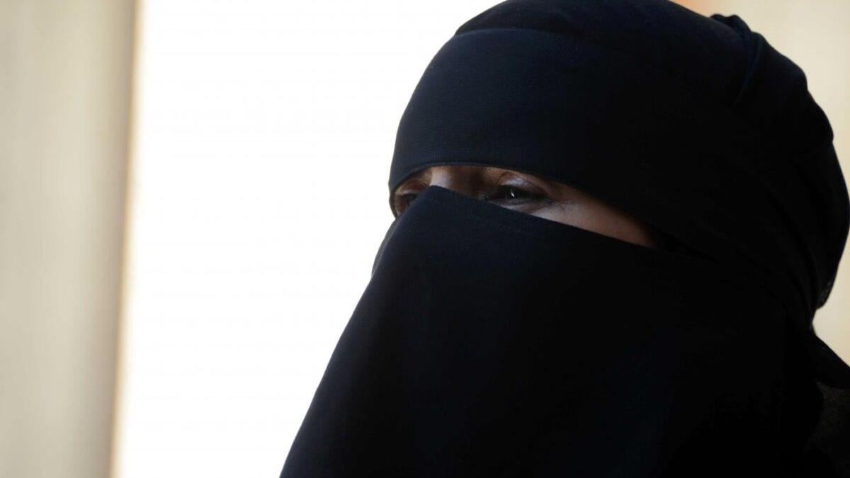 Il consigliere non si scusa e ci ricasca: «Togli il velo o ritorni al tuo Paese»
