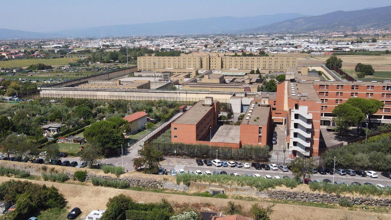 Il carcere della Dogaia visto dall’alto (foto Nucci)