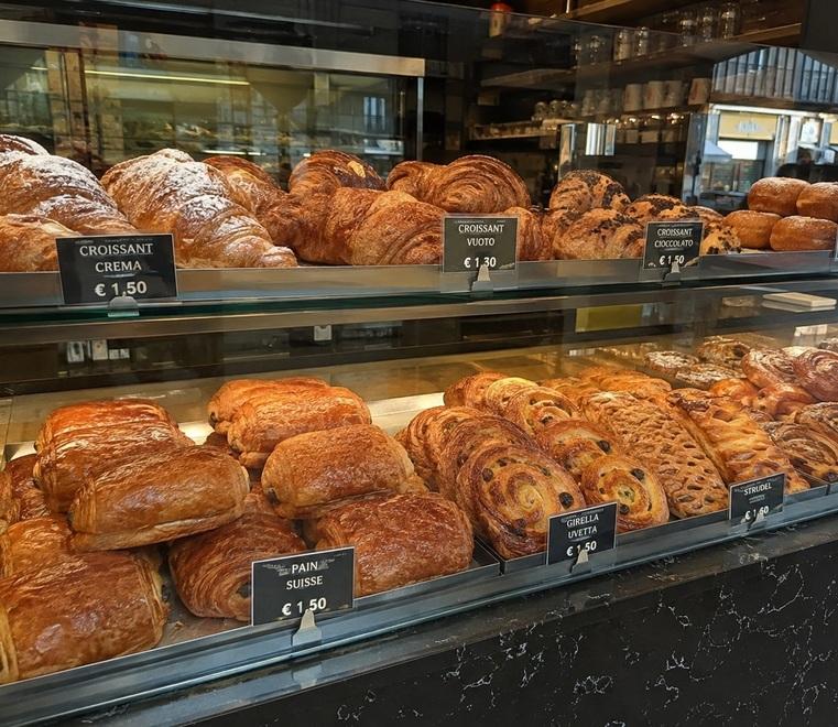 Shock anafilattico dopo la brioche: «Non ha detto di essere allergica»