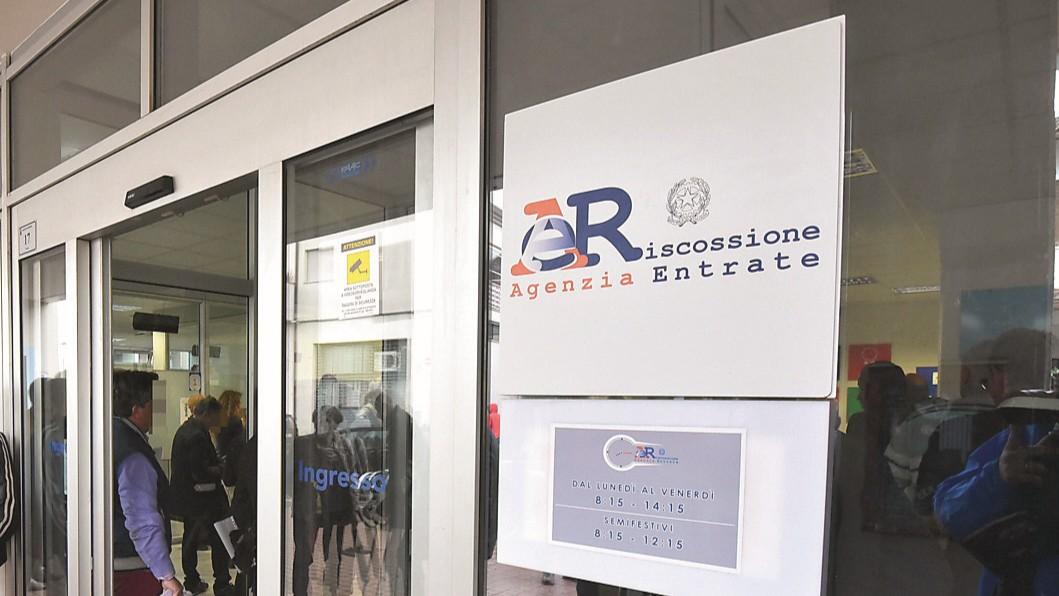 Pausa di agosto e riscossioni, non è uno stop assoluto: ecco quali comunicazioni possono arrivare