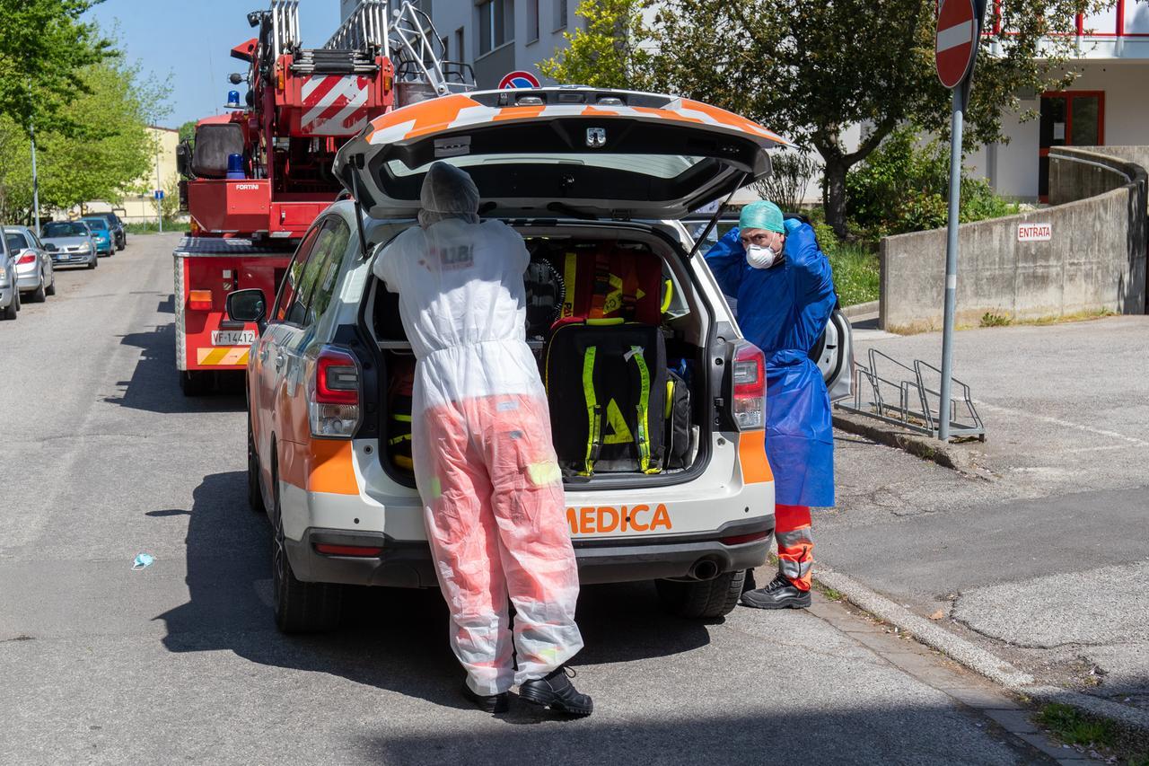 Ferrara, due persone trovate morte in casa: ipotesi overdose da stupefacenti