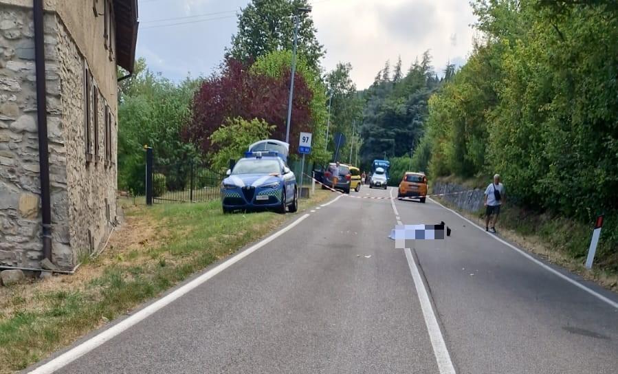 Schianto in moto, muore un uomo di 49 anni