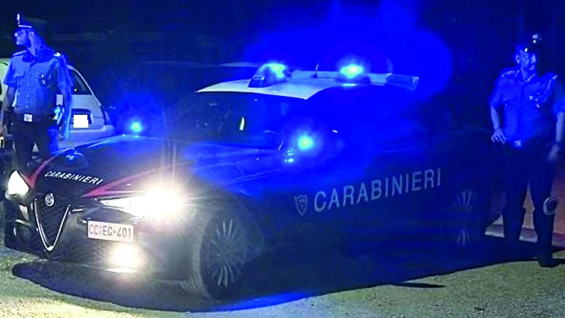 Ferrara, padre e figlia rapinati in casa da una banda di malviventi