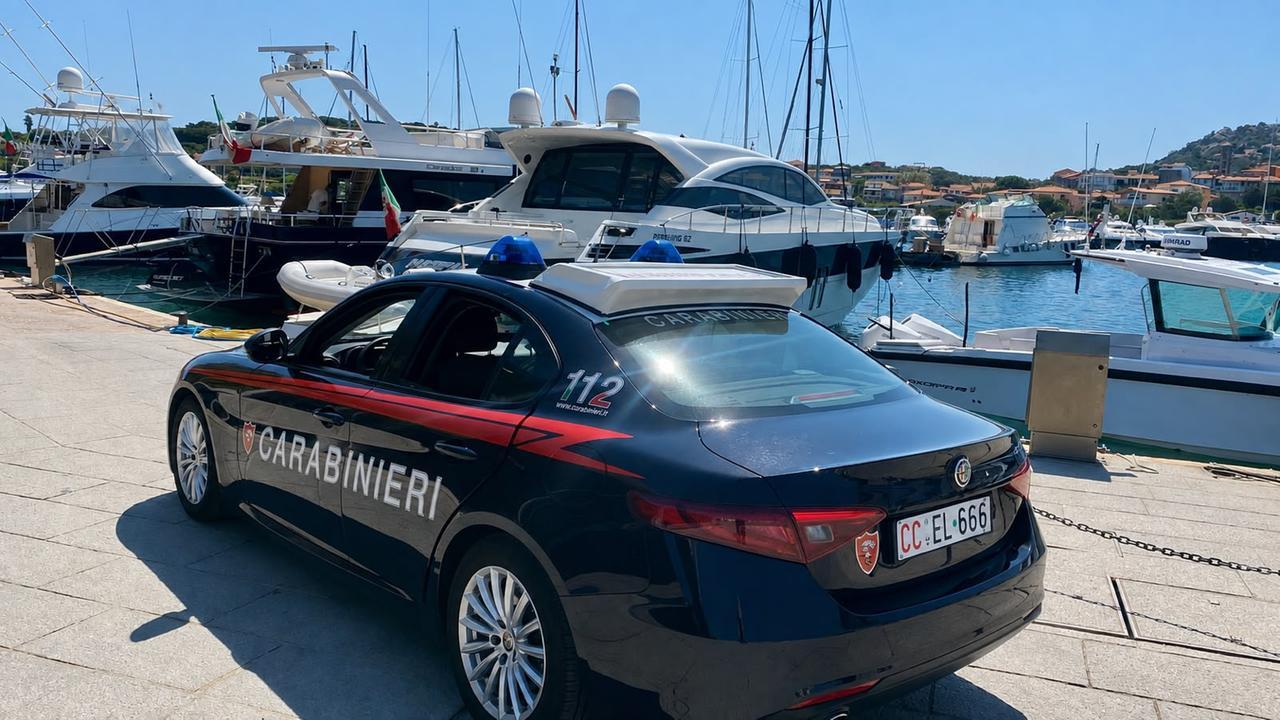 Porto Rotondo, strappano un orologio dal polso di un turista: fermati dai carabinieri