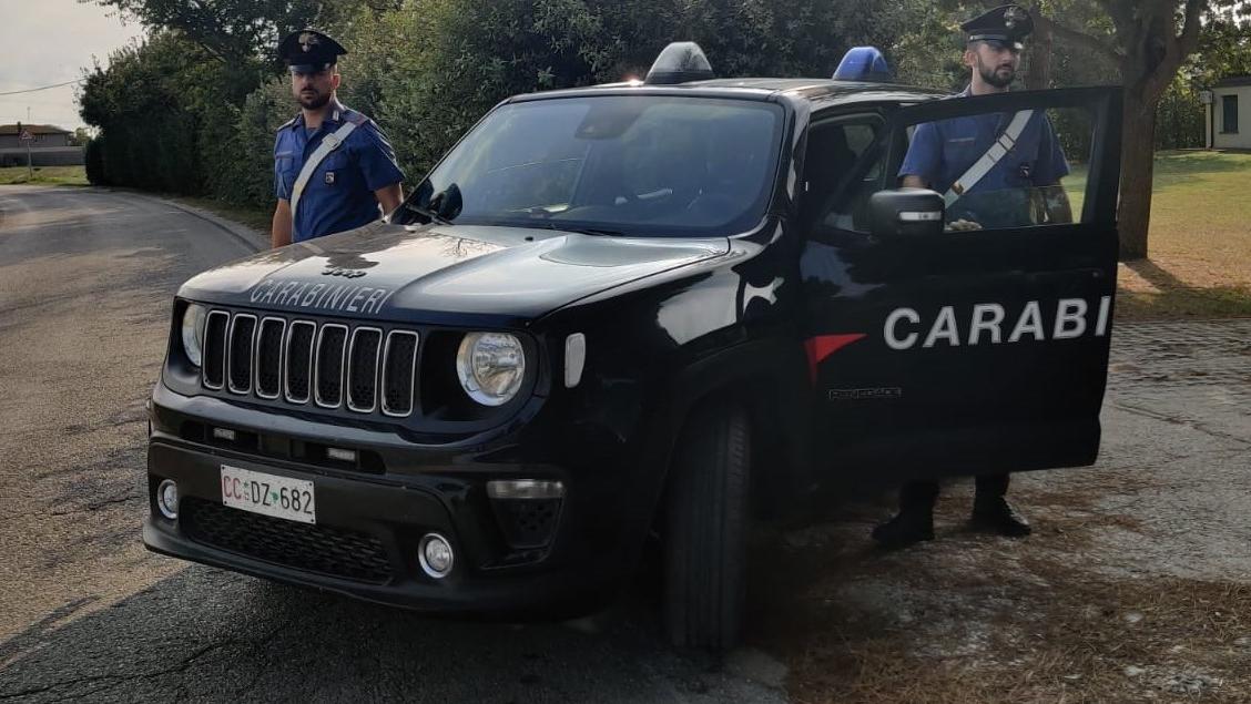 Mesola, ubriaco litiga col padre e insulta i carabinieri: arrestato