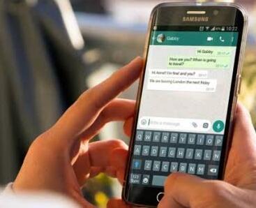 «Vuoi morire? Fai il bravo»: 21enne denunciato per i messaggi via WhatsApp