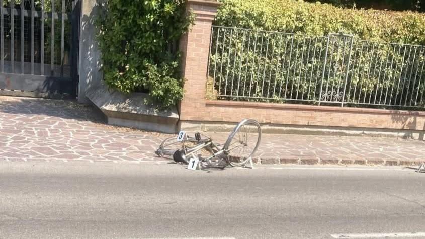 Incidente a Soliera: muore Amedeo Bergamini, ciclista di 88 anni