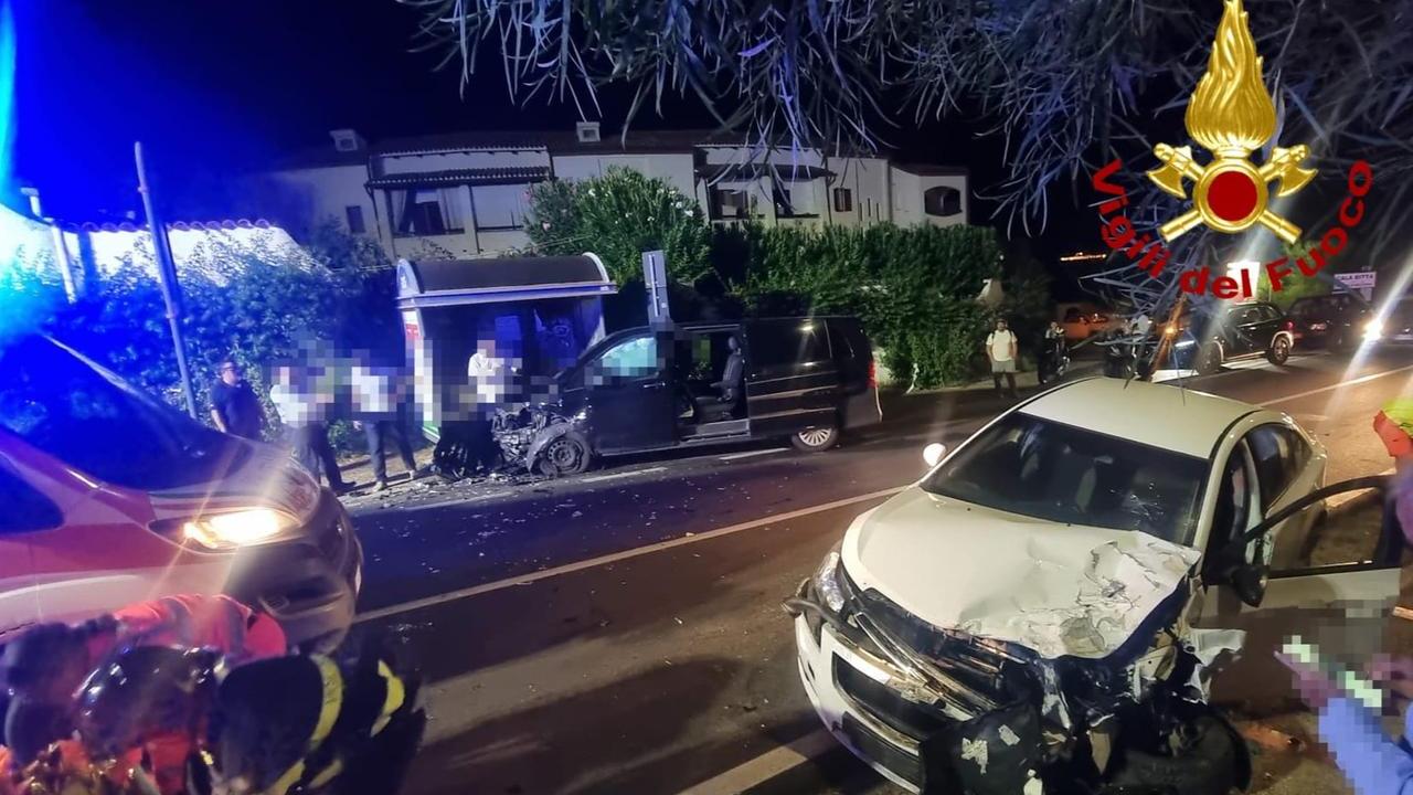 Arzachena, scontro tra due auto: sei feriti in ospedale