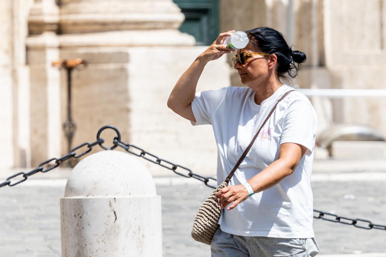 Ferragosto rovente, ma in arrivo temporali e aria fresca atlantica – Ecco dove e quando