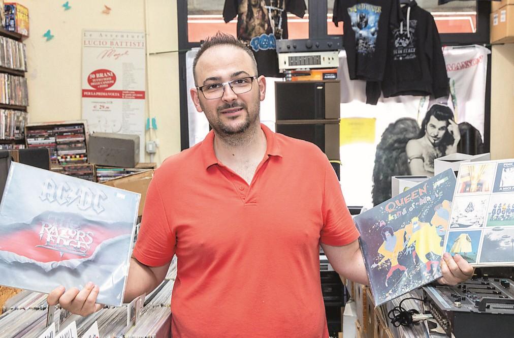 Ferrara e il ritorno del vinile: perché la Gen Z riscopre i dischi