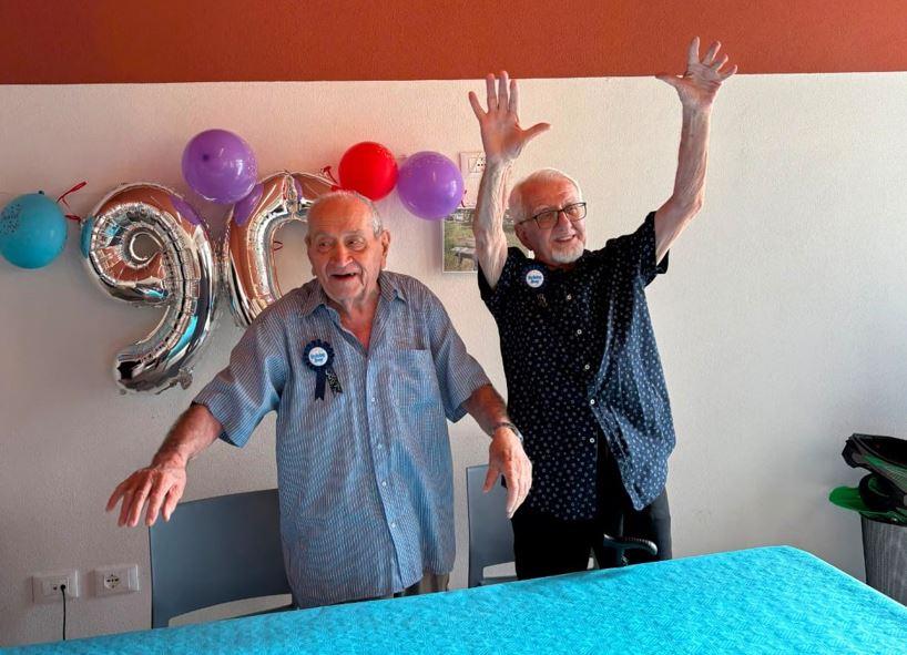 I 90 anni di Gaspare e Gustavo, amici e vicini di casa dal 1944