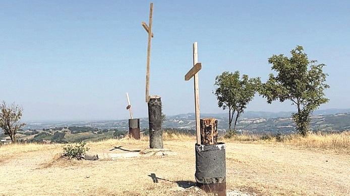 Tre Croci, i cittadini le rimontano: Comune e proprietà si incontrano