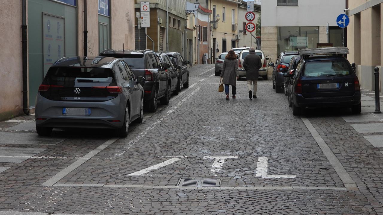 Ztl, da settembre meno soste blu e centro storico chiuso solo la notte: ecco dove