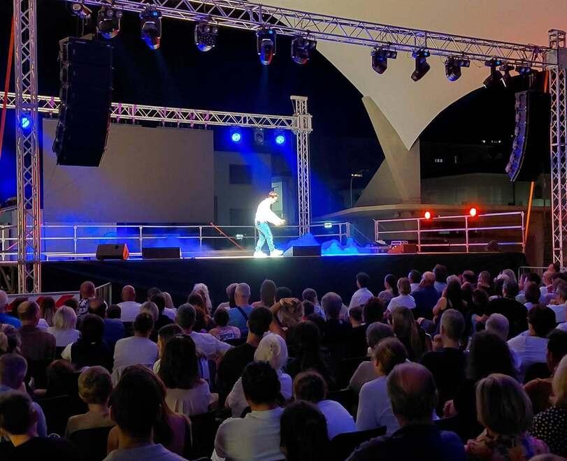Torna “aspettando Ferragosto” sotto le volte del vecchio Mercato dei Fiori di Pescia