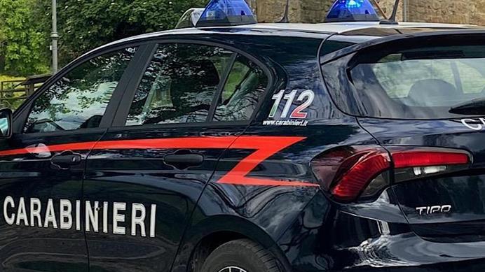 Una pattuglia dei carabinieri (foto d'archivio)