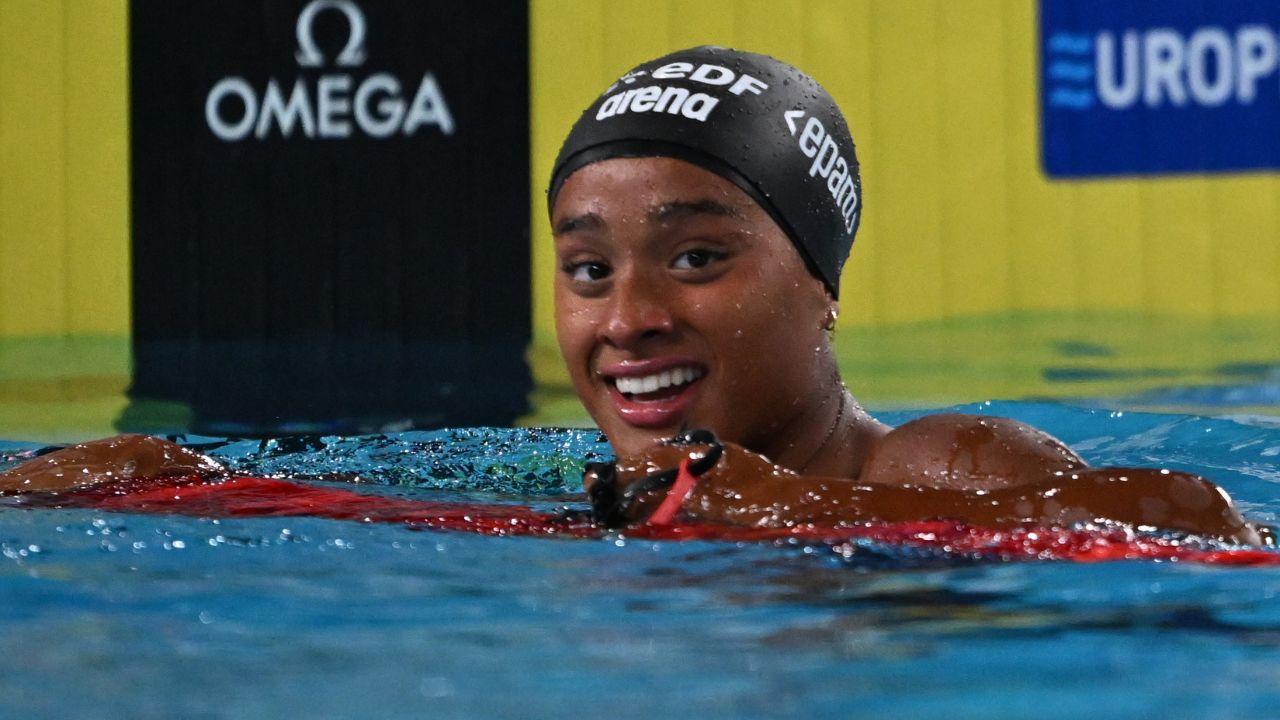 Sara Curtis, la ragazza che “vola” sull’acqua: doppio record del mondo per la (quasi) 20enne