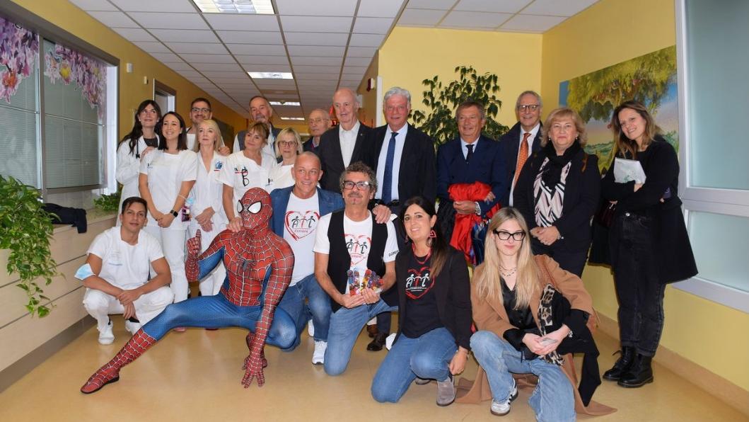 Spider man in Pediatria a Ferrara: è arrivato il manometro