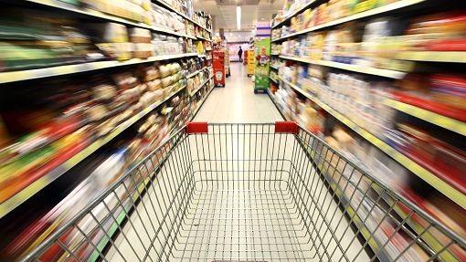 Spesa dell’ultimo minuto, ecco i supermercati aperti a Ferragosto: catene e orari
