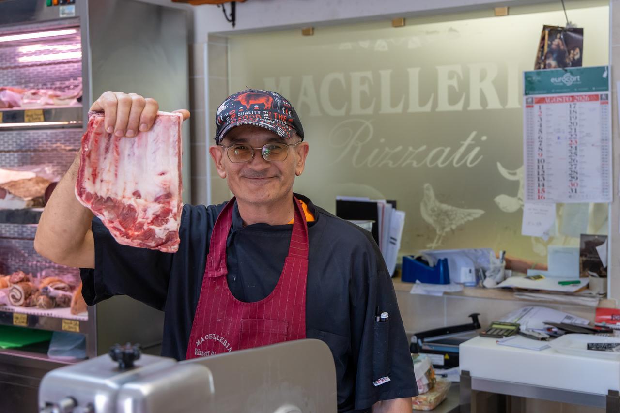 Ferrara, la grigliata di Ferragosto rimane un must: boom di costine