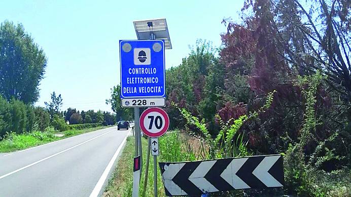 A Carpi smontati i velox sulla strada Romana. Erano spenti da diverso tempo