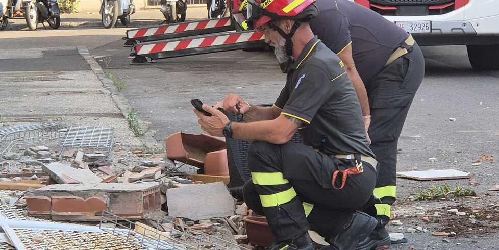 
	Vigili del fuoco sul posto

