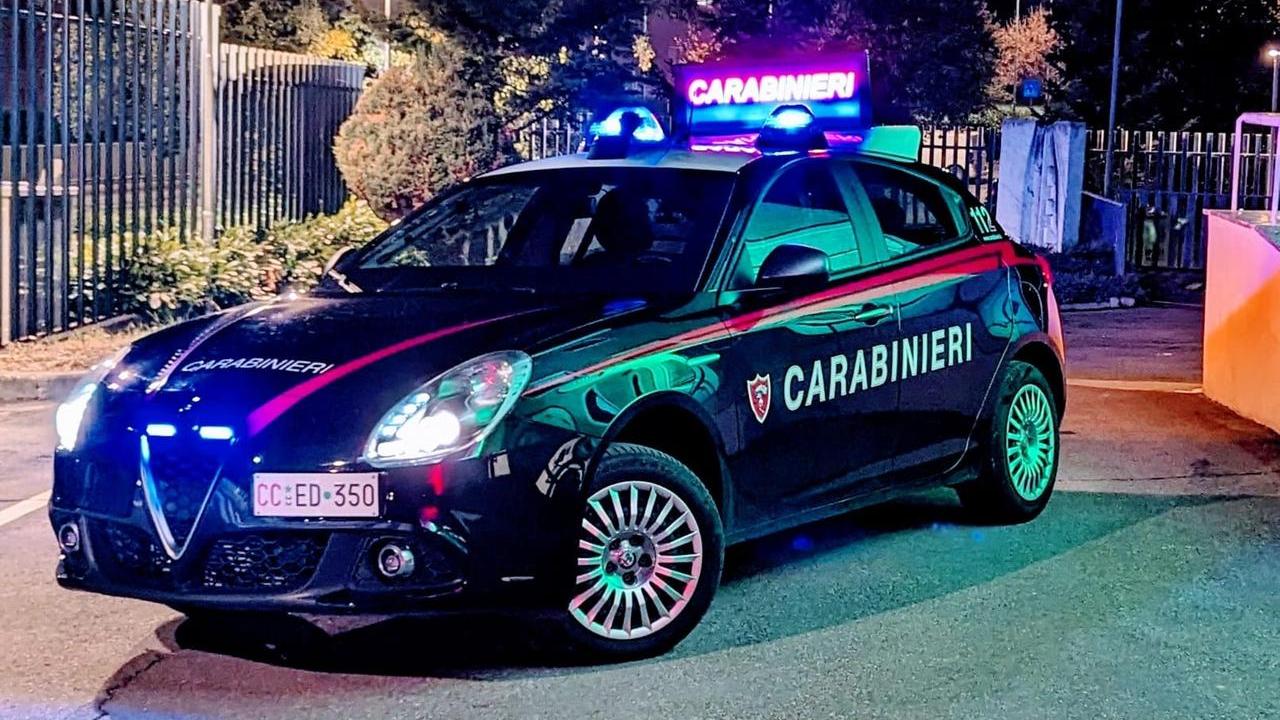 Castelfranco, minaccia i carabinieri con un coltello da 30 centimetri: arrestato