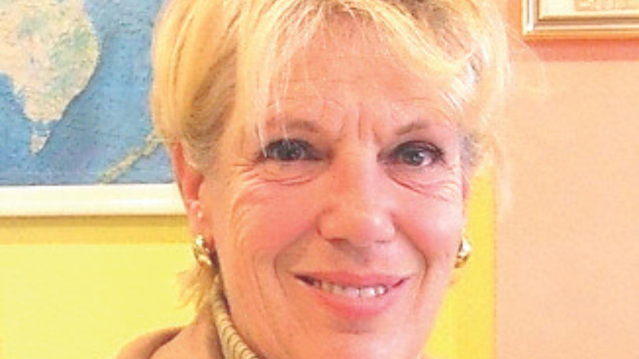 Viareggio, trovata morta nel letto dal compagno: la città piange Cinzia Cerri