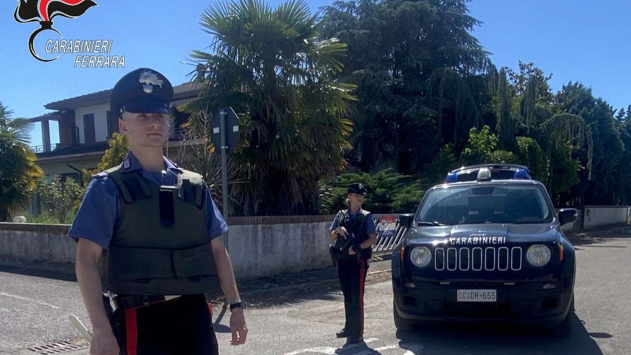 Berra, si fingono venditrici porta a porta e truffano una coppia di anziani: due donne denunciate