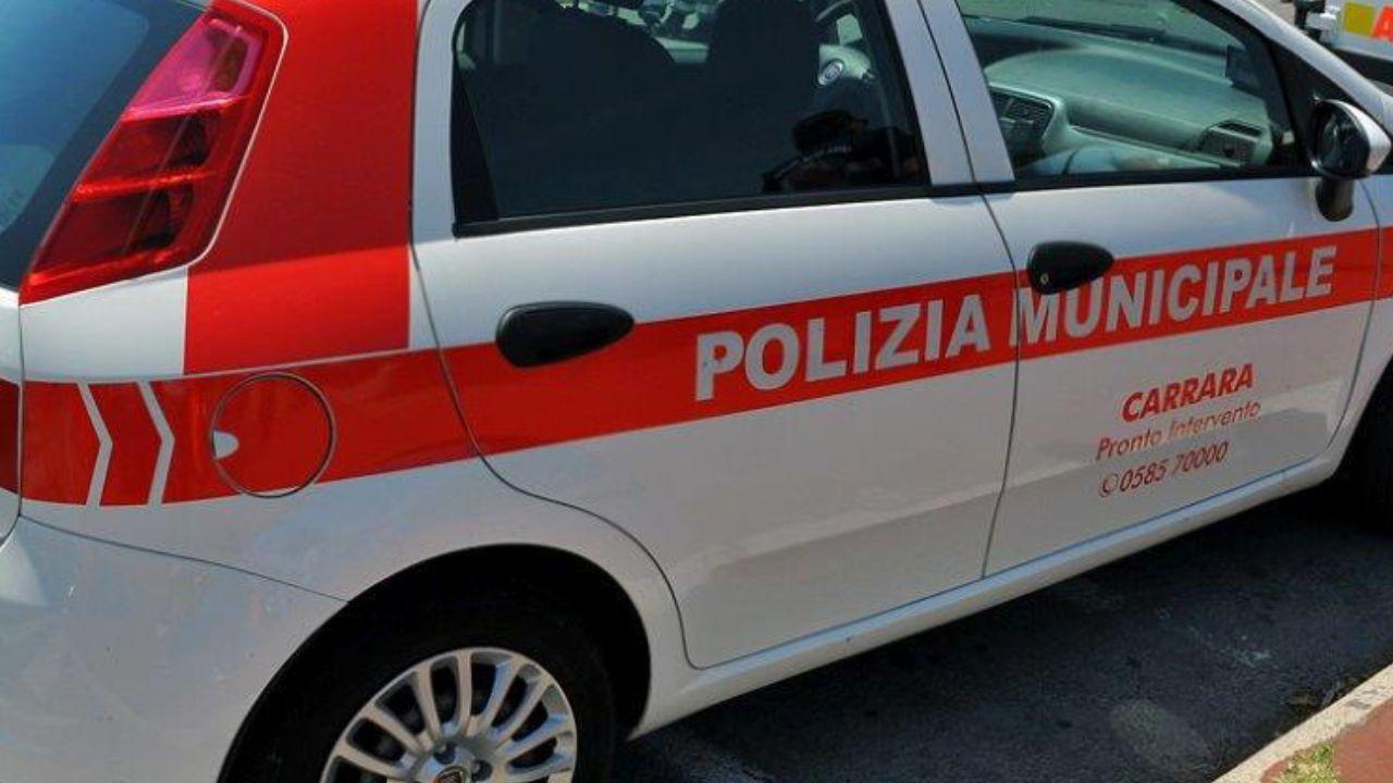 Medico toscano multato per l’auto sul marciapiede, ma la macchina era parcheggiata da un’altra parte: annullata