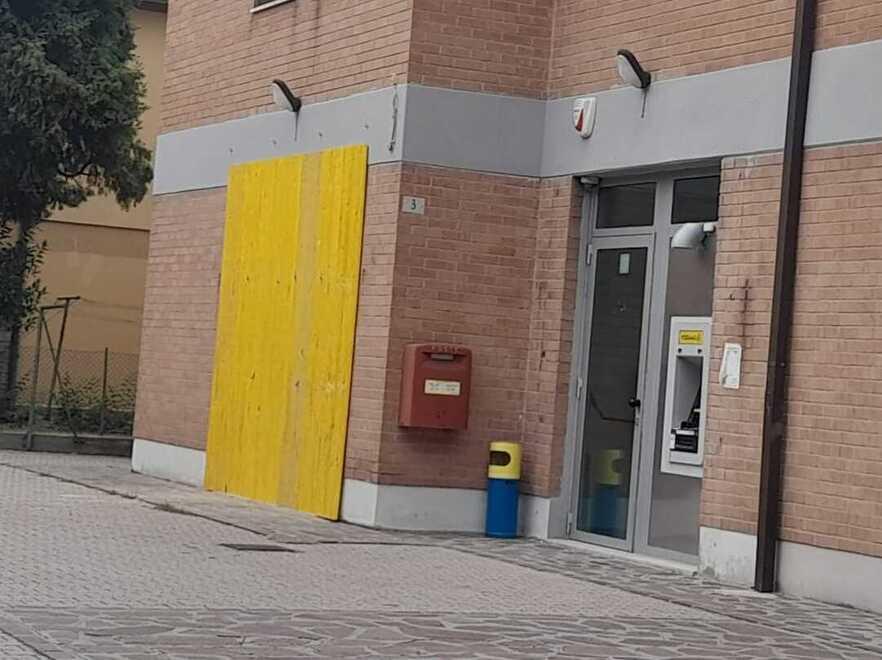 Assalto alle Poste di Lesignana: banditi in fuga con due cassette vuote
