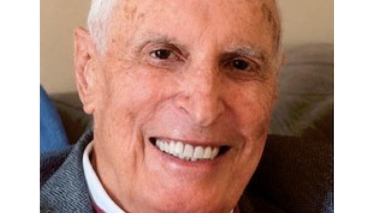 
	Roberto Rindi

