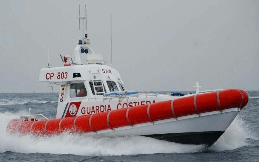 Tragedia all’Asinara, 36enne muore in barca per un malore