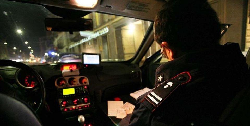 Minacce e video una pistola in stile Gomorra: ex marito finisce in carcere