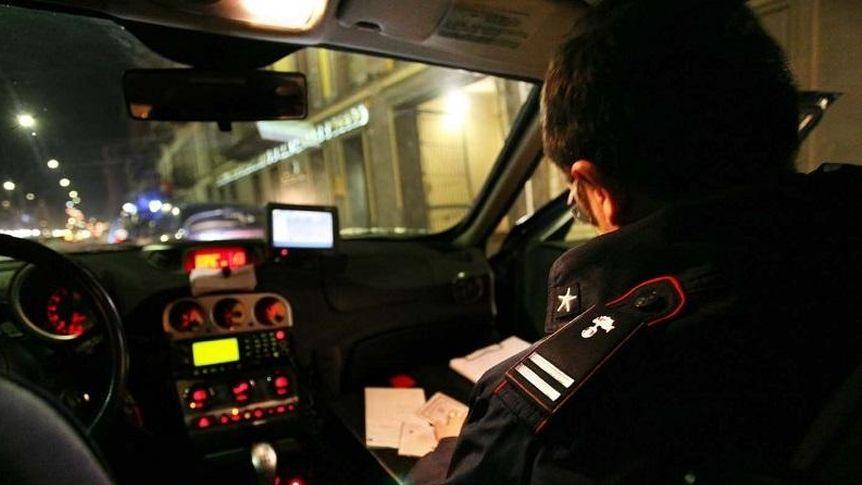 Minacce e video una pistola in stile Gomorra: ex marito finisce in carcere
