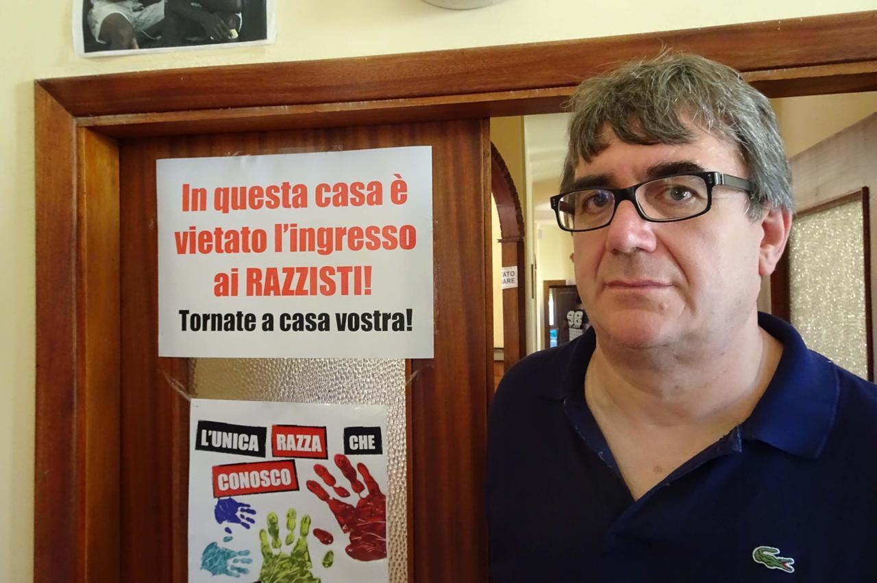 Vicofaro, rimosso don Massimo Biancalani