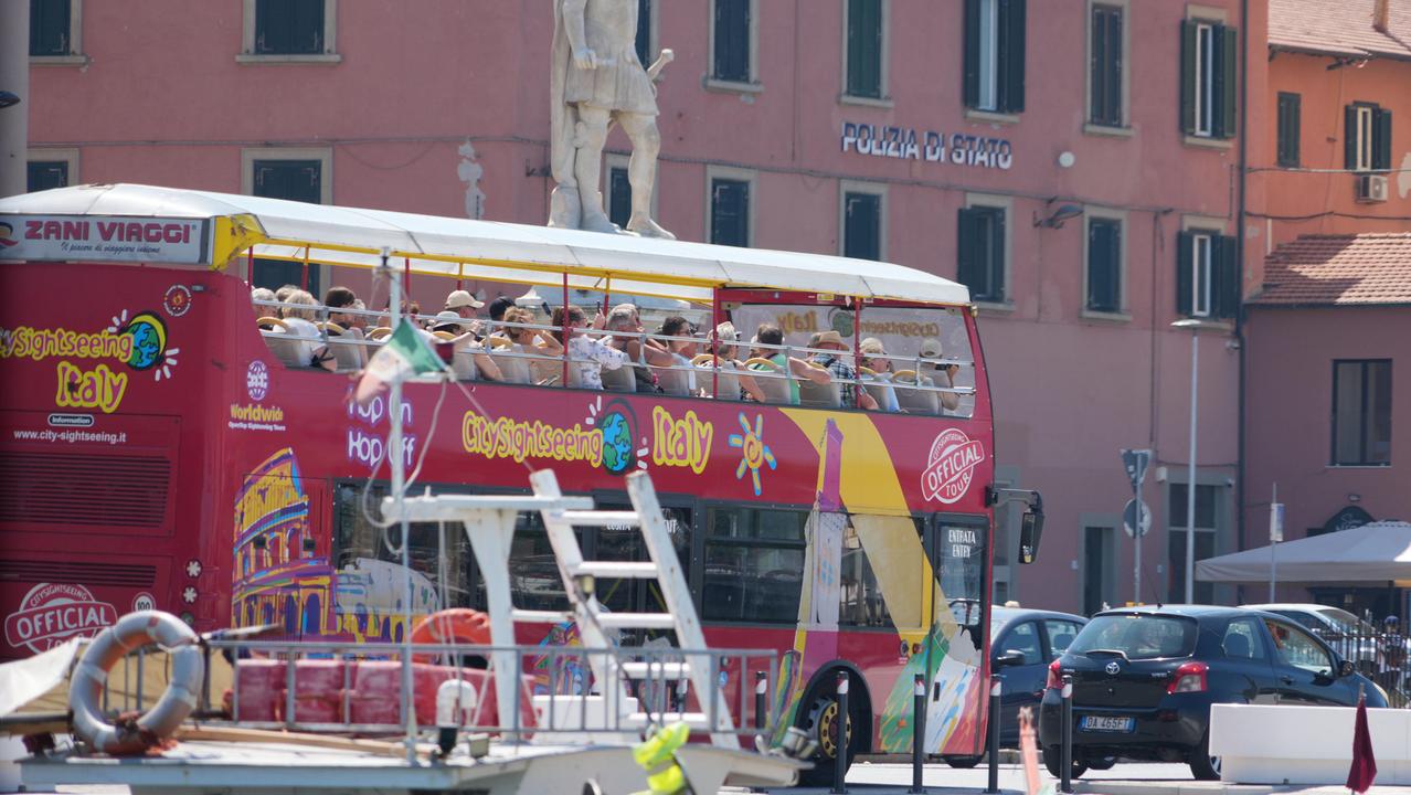 Appena l'8% dei croceristi resta in città, il settore pesa solo a livello ambientale