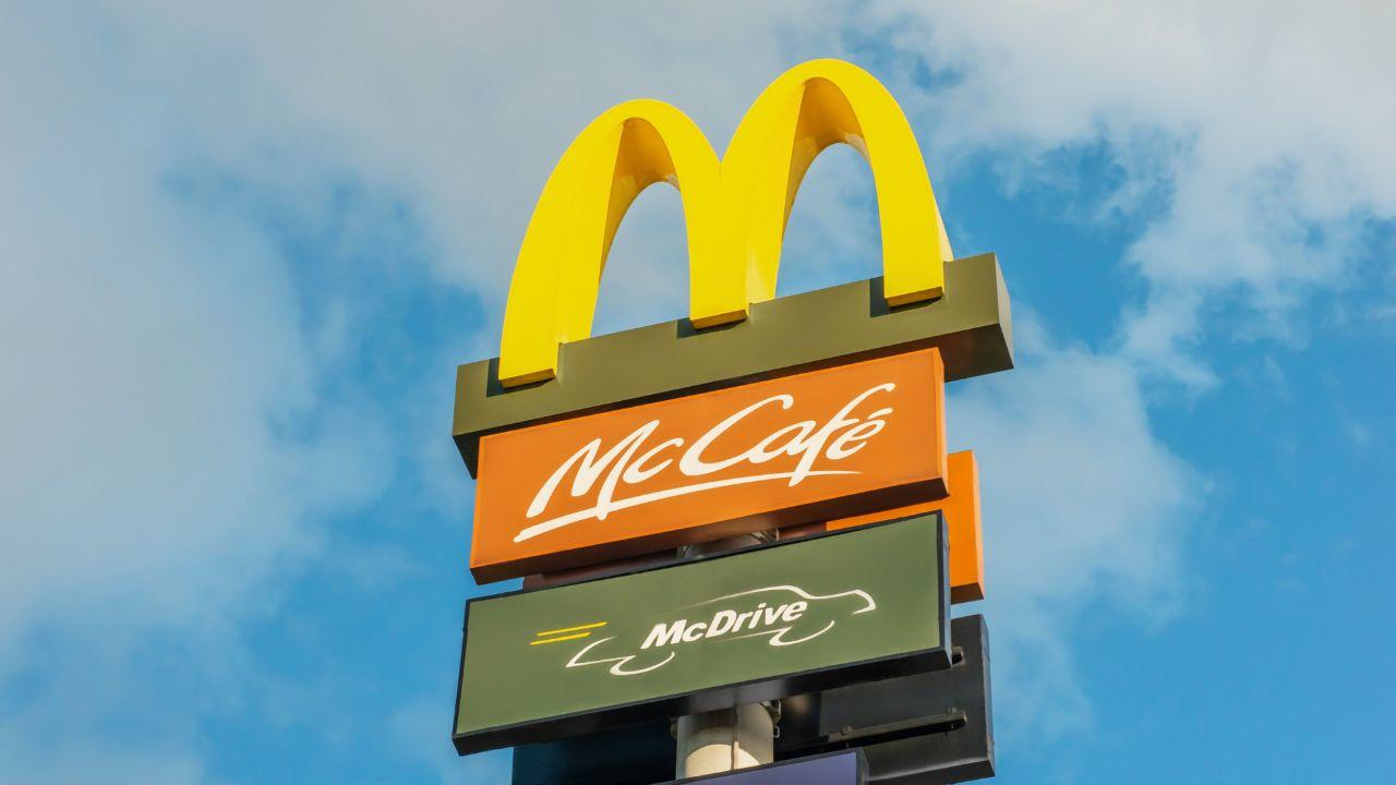 McDonald’s apre un nuovo ristorante a Pontedera e assume: come candidarsi