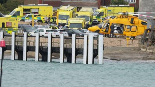 Bimba resta impigliata nella rete da pesca: genitori e sorella si tuffano per salvarla e annegano