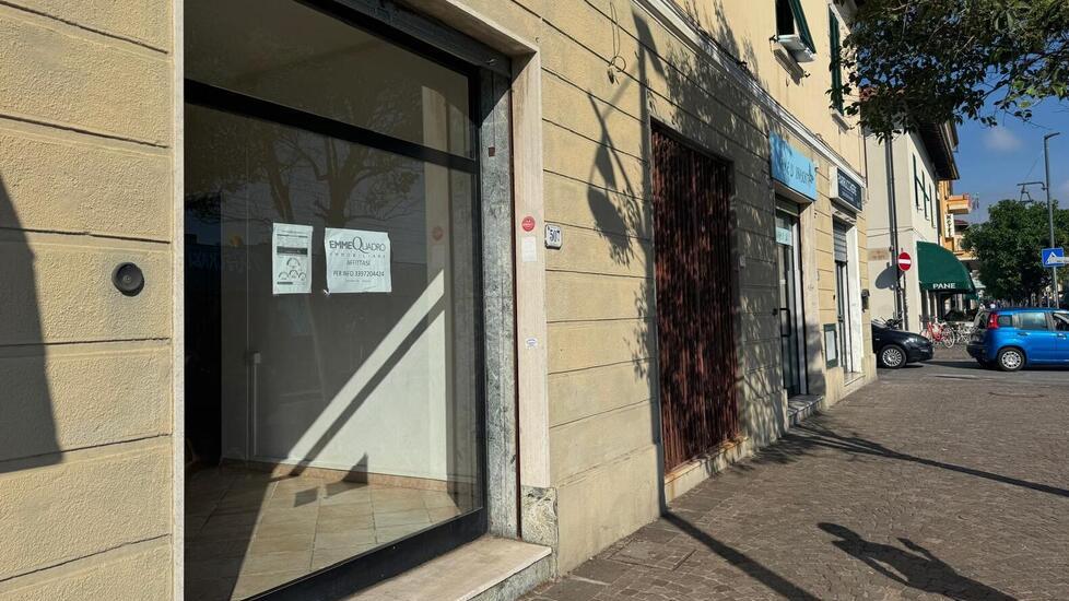La via Aurelia un tempo era il cuore commerciale di Rosignano Sovay