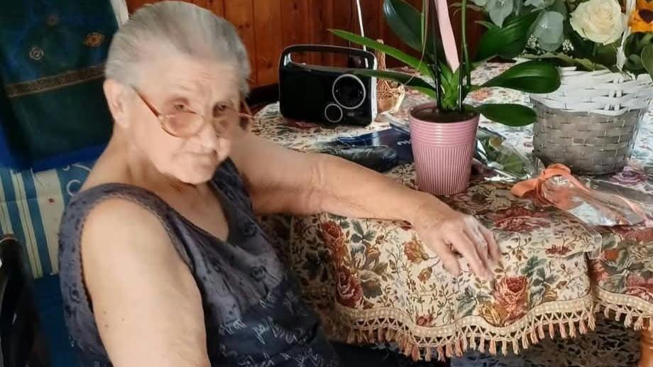 Tzia Efisia Lussu compie 100 anni ma non vuole la festa: «È un giorno come un altro» – Il racconto