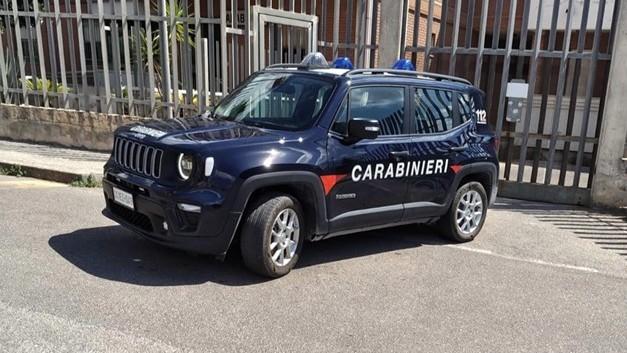 Ittiri, vuole entrare a casa dei genitori nonostante il divieto di avvicinamento: arrestato