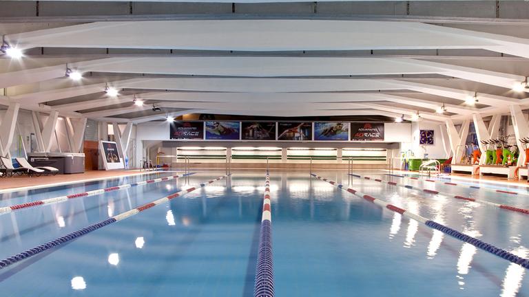 La piscina alla Tropos a Campo di Marte